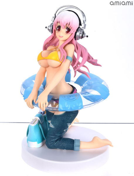 FuRyu Super Sonico Sonico-chan Seikatsu Micchaku Shuzai Special Figure -Natsu no Omoide- (Game-prize)