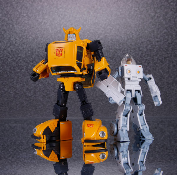 Takara Tomy [Bonus] Transformers Masterpiece MP-21 Bumble (w/Amazon Limited Bonus: Alternative Face Battle Mark ver.) image 1