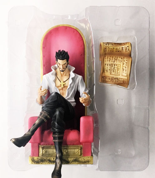 PLEX ONE PIECE Archive Collection Dracule Mihawk Complete Figure [Maru P Shouten, etc. Exclusive]