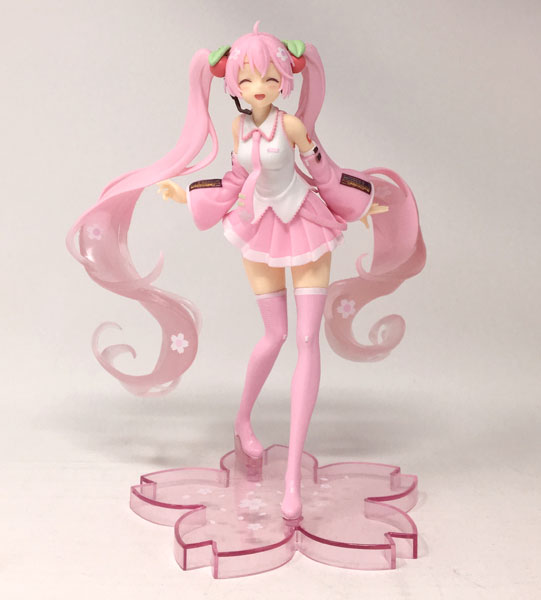 Taito Sakura Miku Figure New Illustration ver. TaiCra Exclusive (Game-prize)