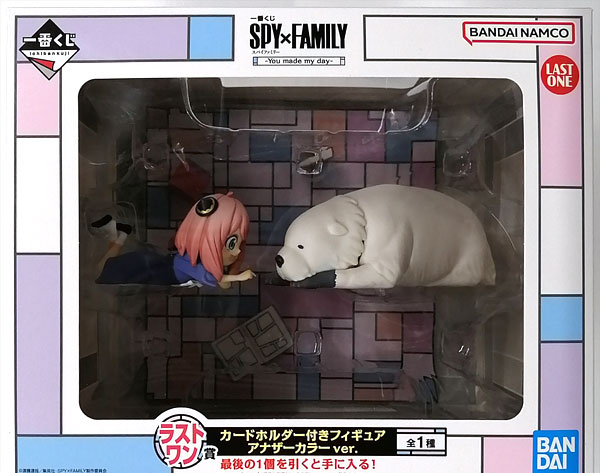 BANDAI SPIRITS Ichiban Kuji Spy x Family -You made my day- Last One Prize - Figure w/Card Holder Another Color ver. รูปภาพ 1