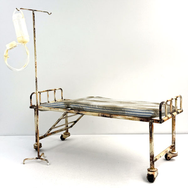 MMM Toys 1/6 Abandoned Hospital Bed