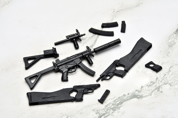Tomytec LittleArmory [LA-GG03] Gunslinger Girl Claes MP5, VP70 Type 1/12 Plastic Model