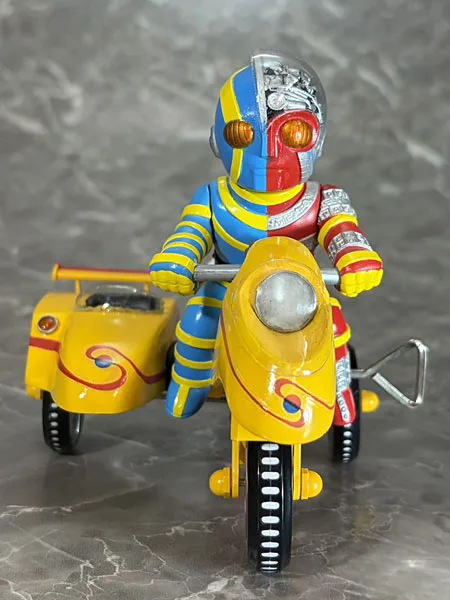 PLEX EX Tricycle "Artificial Human Kikaider" Kikaider B Type Bild 1