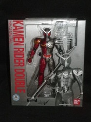 バンダイ S.H.Figuarts 仮面ライダーW(ダブル) 仮面ライダーW ヒートメタル
