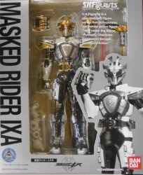 Bandai SH Figuarts Kamen Rider - Kiva Kamen Rider Ikusa First edition With Base Stand (without obi)
