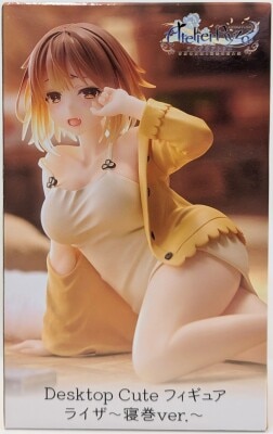 Taito Desktop Cute Figure Atelier Ryza: The Queen of Eternal Darkness and the Secret Hideout Ryza Nightgown ver. gambar 1