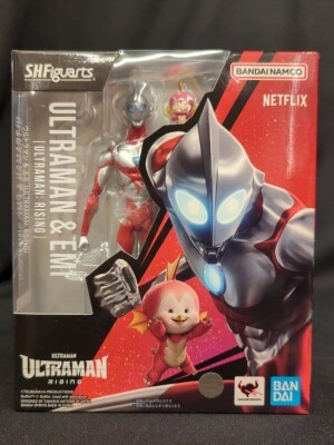 Bandai SH Figuarts Ultraman and Emi (ULTRAMAN: RISING)