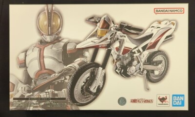 Bandai Spirits SHFiguarts Kamen Rider 555 (Faiz) Auto Vajin(Vehicle Mode)