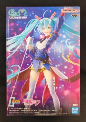 Bandai Spirits BANPRESTO EVOLVE Gundam 45th Anniversary x Hatsune Miku GUNDAM Collaboration Figure