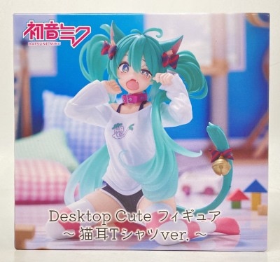 Taito Desktop Cute Figure Hatsune Miku ~Cat Ear T-Shirt Ver.~