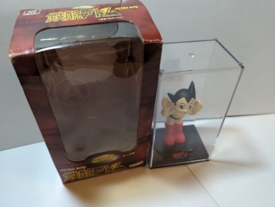 Tomy Collectors Figure World / Astro Boy (Tetsuwan Atom) A02 Atom / Can you hear me?