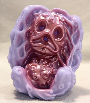 MEDICOMTOY VAG series 1 meemie Emelian (purple molded/pink)