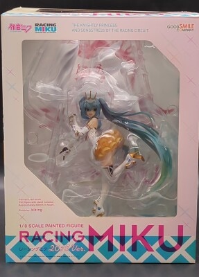 GOOD SMILE COMPANY 1/8 Scale Hatsune Miku Racing Miku 2015 Ver.