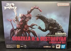 Bandai Spirits SHMonsterArts Godzilla Junior & Destoroyah Evolution Set image 1