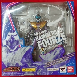 Bandai SHFiguarts Wizard and Fourze Movie War Ultimatum Kamen Rider Fourze Meteor Nadeshiko Fusion States