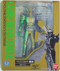Bandai SH Figuarts Kamen Rider W FOREVER AtoZ Gaia Memory of Fate Kamen Rider W Cyclone Joker Gold Extreme