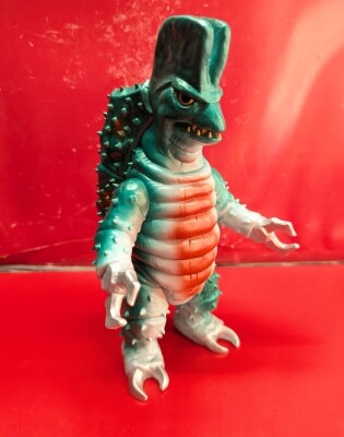 Tsuburaya Communications Kaiju-kyo Kaijukyou King Maimai Larva, light blue molded, metallic green & metallic red coloring. 图片 1