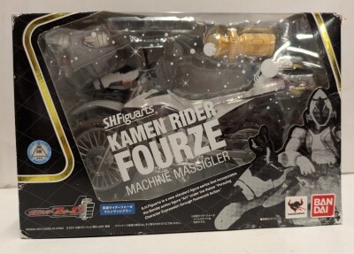 Bandai SH Figuarts Kamen Rider Fourze Machine Massigler
