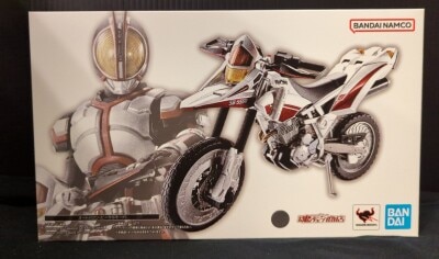 Bandai Spirits SHFiguarts Kamen Rider 555 (Faiz) Auto Vajin(Vehicle Mode)