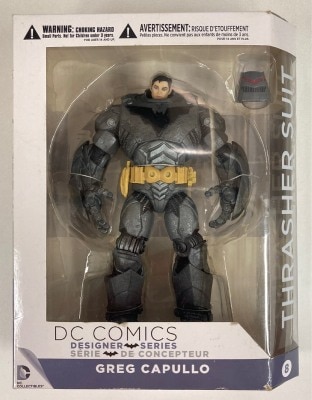 DC COLLECTIBLES DC COMICS / DESIGNER SERIES THRASHER SUIT BATMAN 6 inch