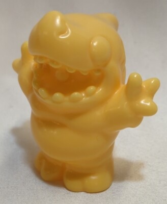 Prestige CAS series 1 momoco studio Momoko Shark Yellow Molding/Unpainted