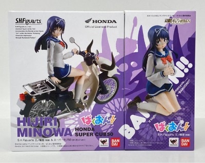 Bandai SH Figuarts Bakuon!! Hijiri Minowa (School Uniform) and Super Cub 50 (Bakuon!! ver.)