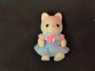 Epoch Co Sylvanian Families (Calico Critters) Baby Collection Baby Fashionable Hair series Silk Cat Baby with Braided Ponytail Wig Bild 1