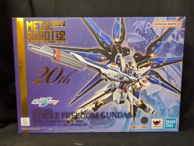 Bandai Spirits METAL ROBOT SPIRITS <side ms=""> Mobile Suit Gundam SEED DESTINY Strike Freedom Gundam 20th Anniversary Ver. </side>