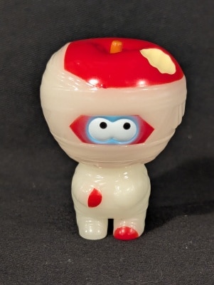 MEDICOMTOY VAG series 41 HUMAN ROBOT TOYS Yummy Mummy Glow in the Dark Red Bild 1