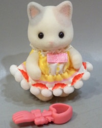 Epoch Co, Ltd. Sylvanian Families Baby Collection Baby Cake Party series Latte Cat Baby Mabel