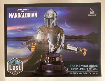 Sunny Side Up HAPPY KUJI STAR WARS Last Prize: Mandalorian bust and face Statue Last ver. imagen 1