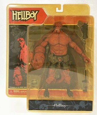 MEZCO ACTION FIGURES HELLBOY (teeth clenching / no coat ) 7 inch image 1