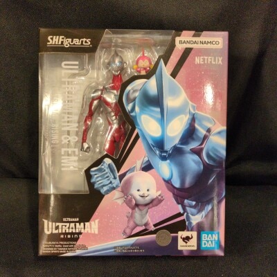 Bandai SH Figuarts Ultraman and Emi (ULTRAMAN: RISING)