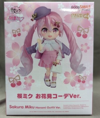 Good Smile Company Nendoroid Doll Sakura Miku Cherry Blossom Viewing Coordinate Ver. gambar 1