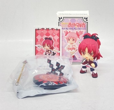POP MART Iconic Scenes Series Figures Puella Magi Madoka Magica Kyoko Sakura Bild 1