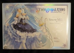 GOOD SMILE COMPANY 1/7 Scale Hatsune Miku Snow Miku Snow Princess Ver.