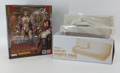 Bandai SH Figuarts IRON MAN3 Iron Man Mark 42 / President's sofa included