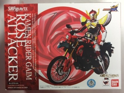 Bandai SH Figuarts Kamen Rider Gaim Rose Attacker