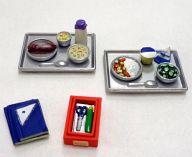 食玩 トレーディングフィギュア 机の上あれこれ(給食2日分) 「昭和50年代ノスタルジックシリーズ 学校のおもいで3〜教室をつくろう篇〜」