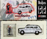 ミニカー 1/36 NEWSPAPER TAXI(ホワイト) ＆ FIGURE 「THE BEATLES COLLECTION」 [58003]