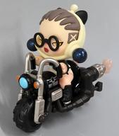 トレーディングフィギュア OUT IN THE STREET 「POPMART SKULLPANDA Laid Back Tomorrow シリーズ」