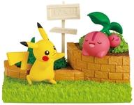 トレーディングフィギュア 1.ピカチュウ＆チェリンボ 「ポケットモンスター ポケモンガーデン 〜木漏れ日の午後〜」 Bild 1