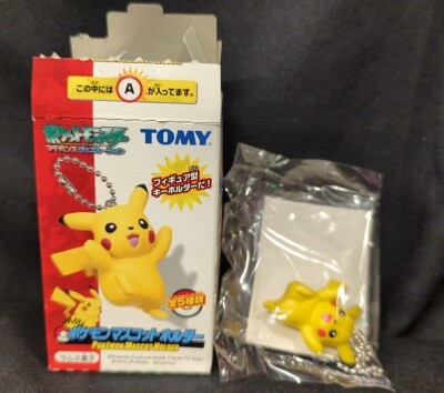 Tomy Pokemon Mascot Holder Pikachu A imagen 1