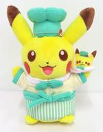 ぬいぐるみ パティシエールピカチュウ Pikachu Sweets by Pokemon Cafe ぬいぐるみ 「ポケットモンスター」 Pokemon Cafe限定 imagen 1