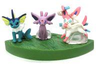トレーディングフィギュア ニンフィア+エーフィ+シャワーズ 「立体ポケモン図鑑BW MOVIE 16th Ver.」 gambar 1