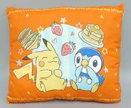 クッション・本体 ピカチュウ＆ポッチャマ＆マホイップ プリントクッション「Cafe Art」 「ポケットモンスター」 画像 1