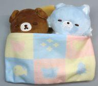 ぬいぐるみ チャイロイコグマ＆アオイコオオカミ＆お布団 てのりぬいぐるみセット アオコグのおとまりテーマ 「リラックマ」 Bild 1