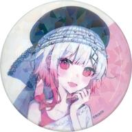 バッジ・ピンズ 桜羽エマ(顔アップ) 「魔法少女ノ魔女裁判 POP UP STORE ホログラム缶バッジ(57mm) 01.ダークガーリーファッションver.(描き下ろしイラスト)」
