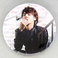 バッジ・ピンズ(男性) 宮野真守(階段/右手唇) 缶バッジ 「MAMORU MIYANO LIVE TOUR 2012-13 〜BEGINNING!〜」 埼玉公演限定 じょいまもくじ景品 Bild 1